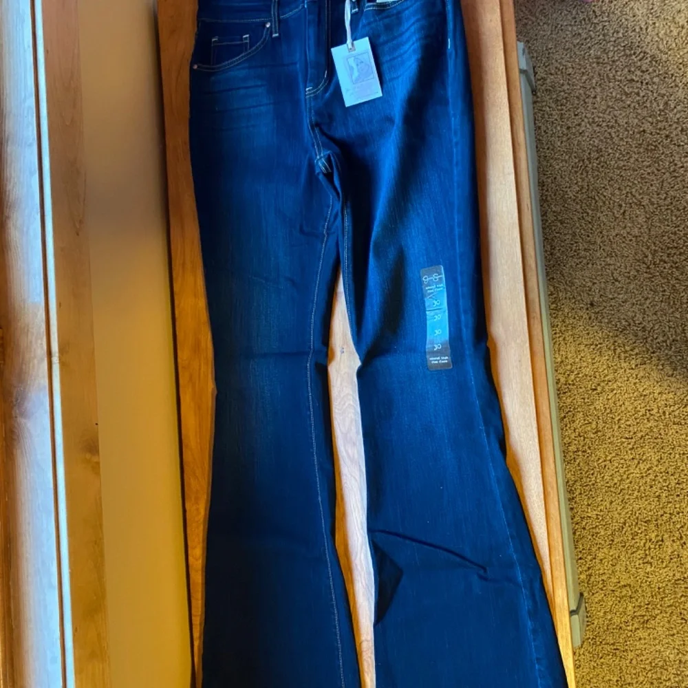 Jessica Simpson High Rise Jeans - Picture 2 of 9